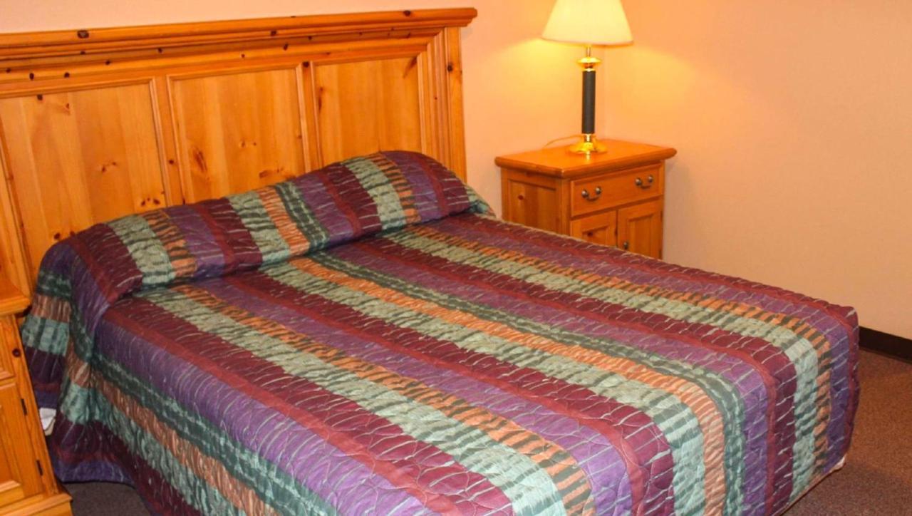 Juniper Motel Madras Bagian luar foto